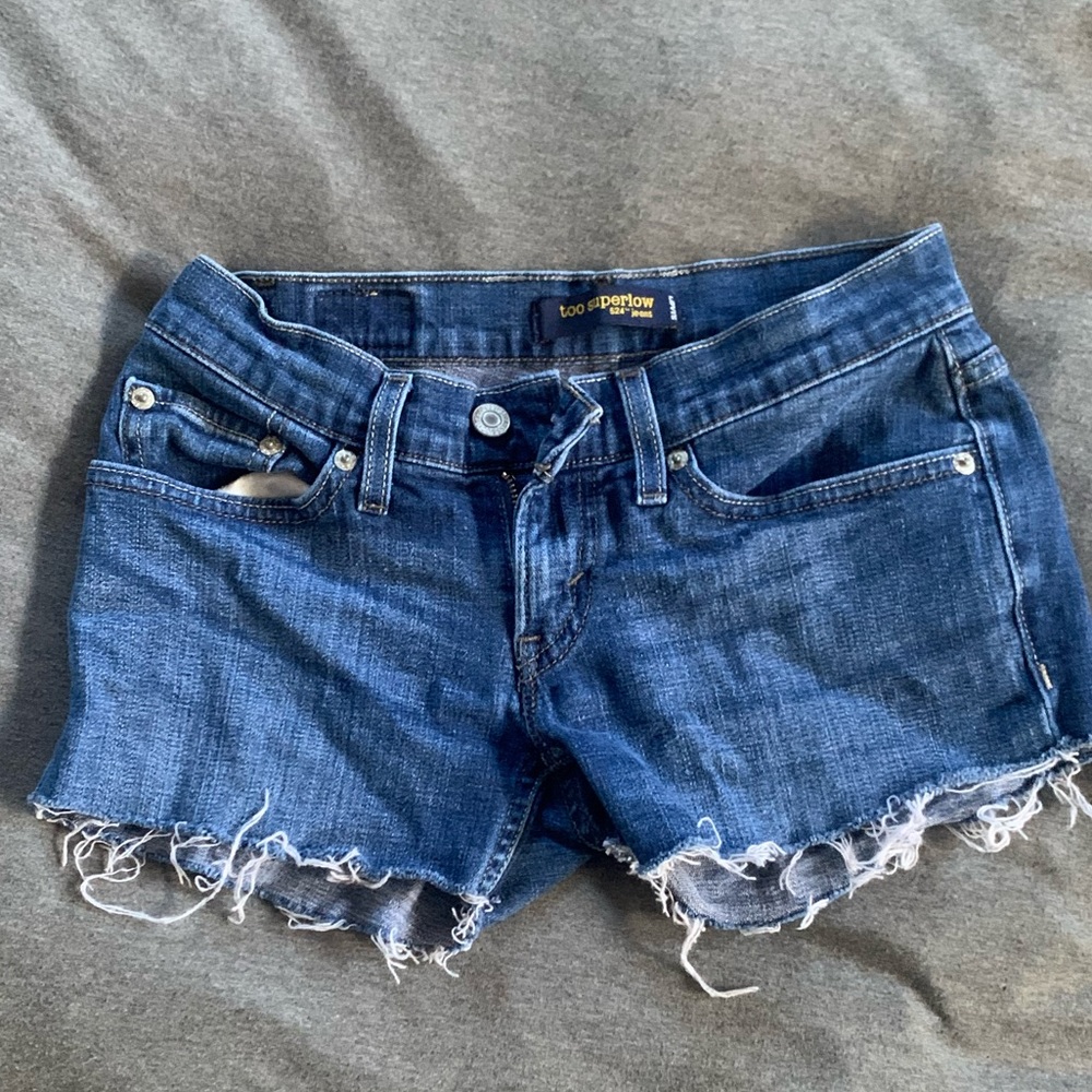 Levi’s low rise shorts